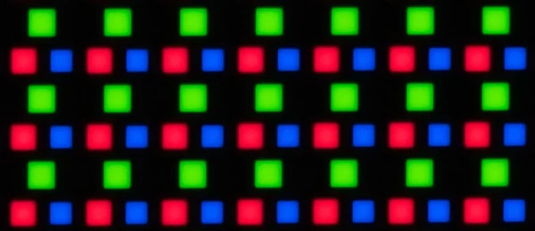 i pixel dei qd-oled sono sempre disposti a croce, questo per l'utilizzo monitor mostra i piccoli caratteri in modo peggiore rispetto ai WRGB.